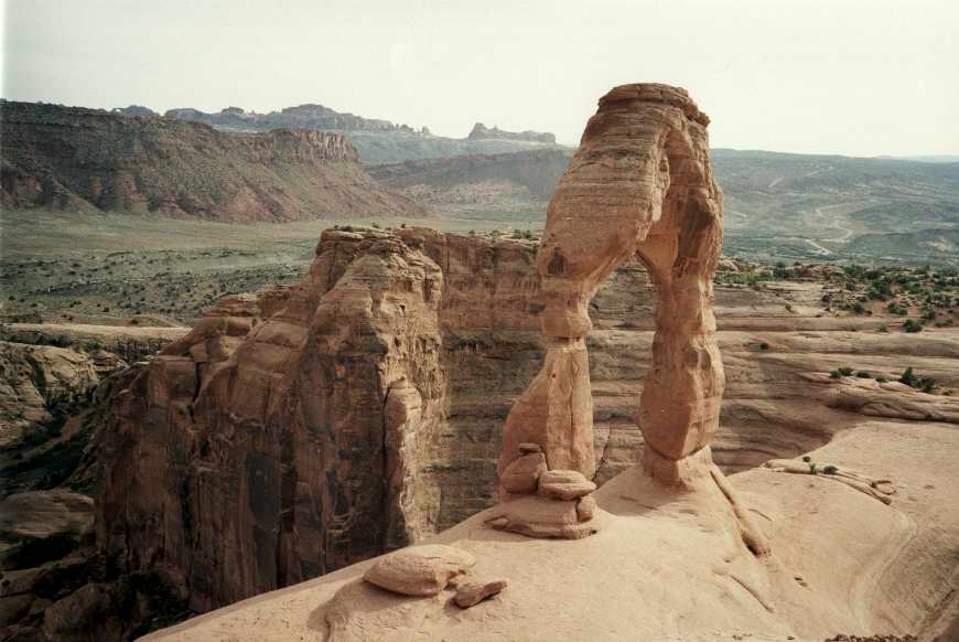 Arches.jpg (55237 octets)