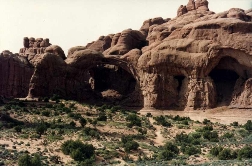 Arches10.jpg (59958 octets)