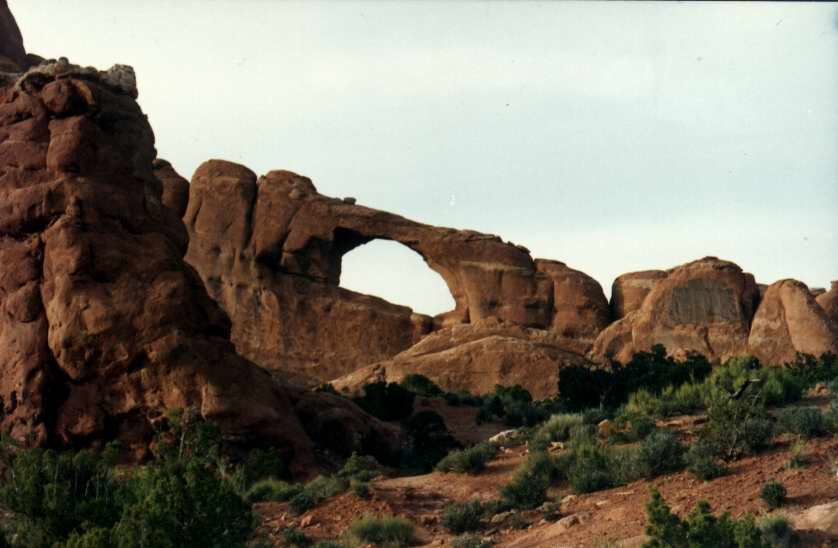 Arches16.jpg (40777 octets)
