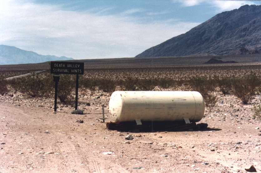 DEATHVALLEY4.JPG (54564 octets)
