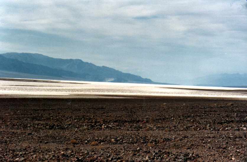 DEATHVALLEY9.JPG (49608 octets)