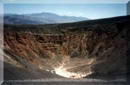 DEATHVALLEY11.JPG (6825 octets)