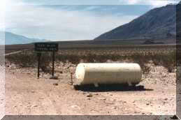 DEATHVALLEY4.JPG (6913 octets)